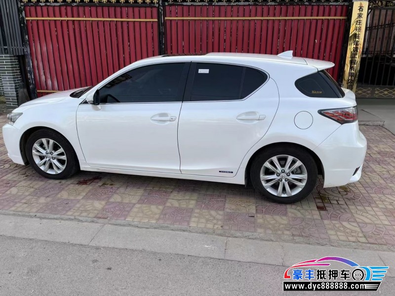 17年雷克萨斯CTSUV抵押车出售