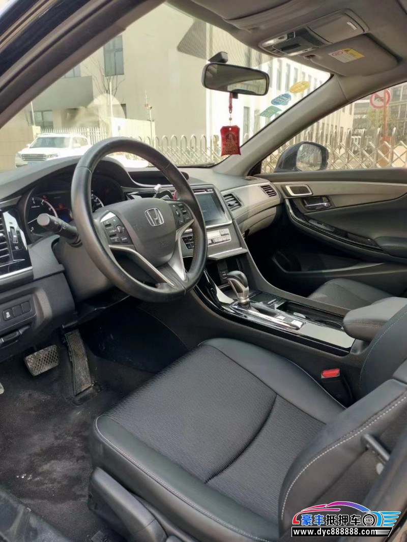 17年本田思铂睿轿车抵押车出售