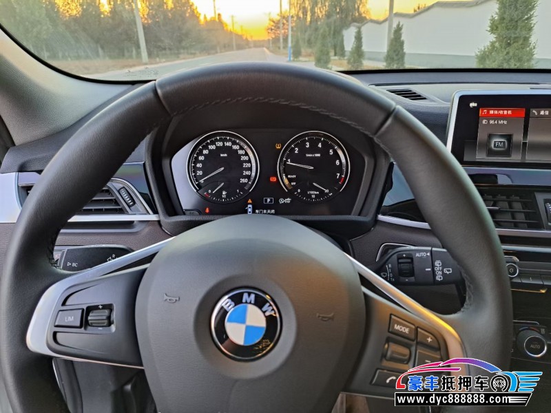 20年宝马X2轿车抵押车出售