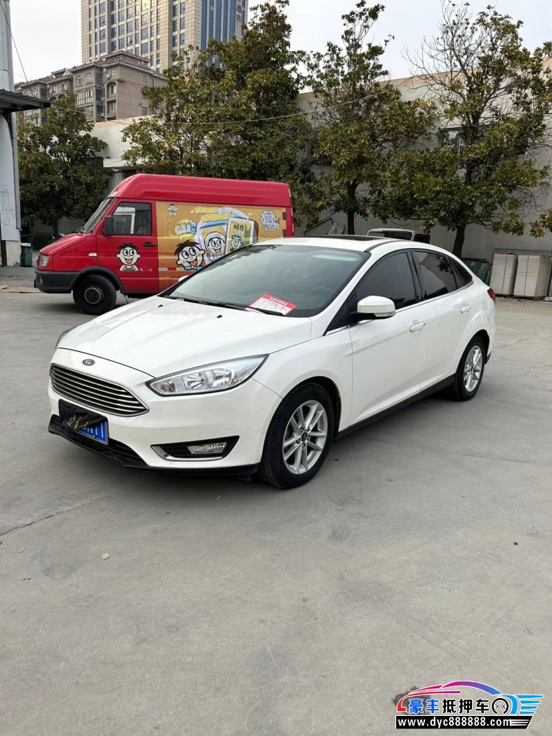 15年福特福克斯轿车抵押车出售