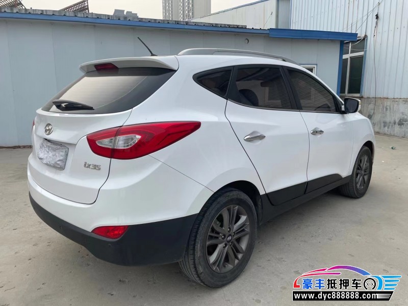 18年现代ix35轿车抵押车出售