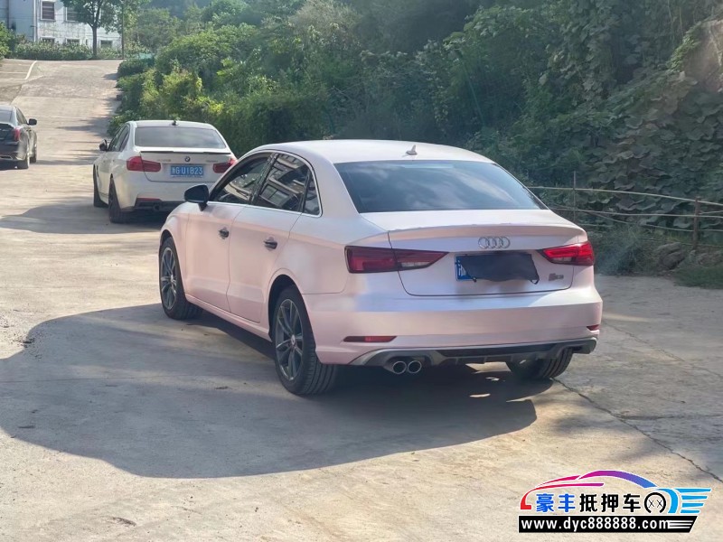 17年奥迪A3轿车抵押车出售