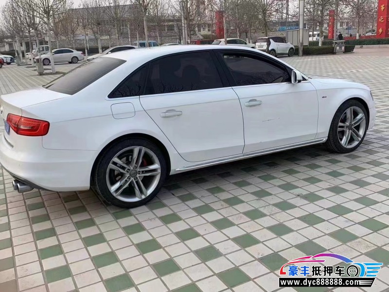 16年奥迪A4轿车抵押车出售