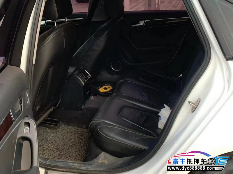 16年奥迪A4轿车抵押车出售
