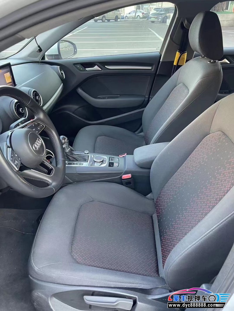 20年奥迪A3轿车抵押车出售