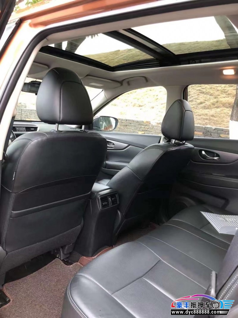 16年日产奇骏轿车抵押车出售