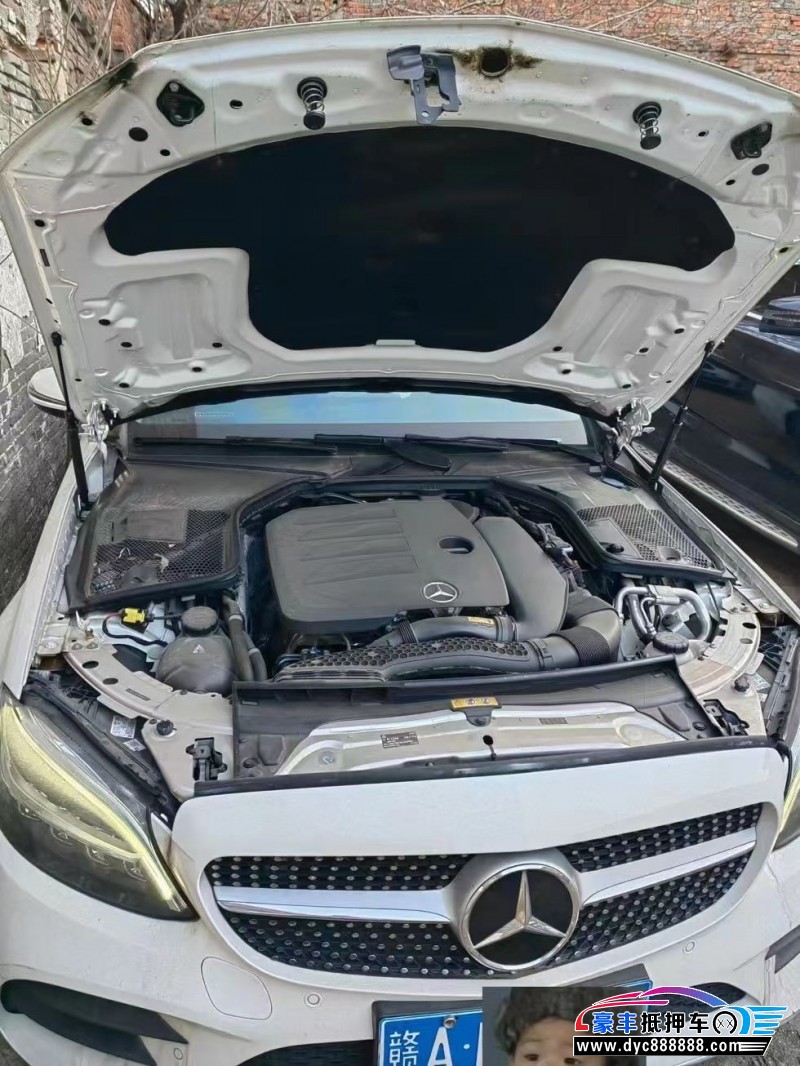 21年奔驰C轿车抵押车出售