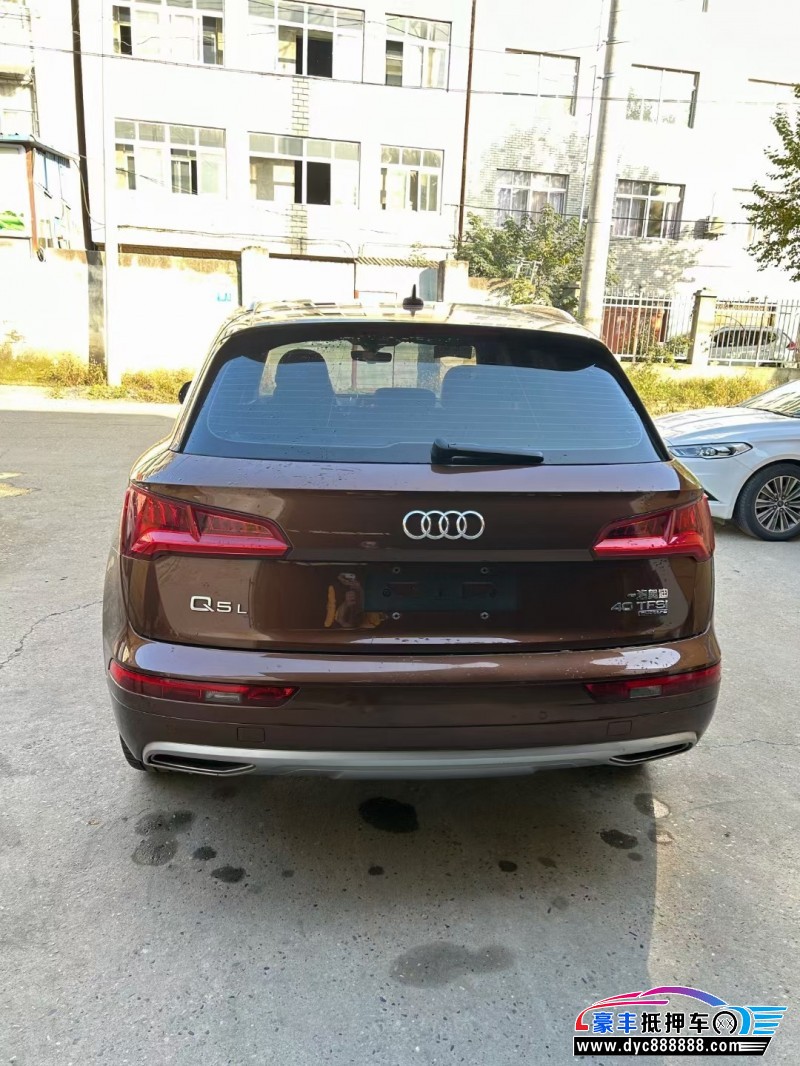 19年奥迪Q5轿车抵押车出售