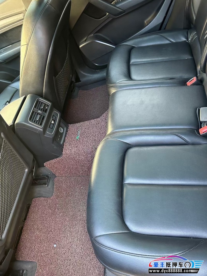 19年奥迪Q5轿车抵押车出售