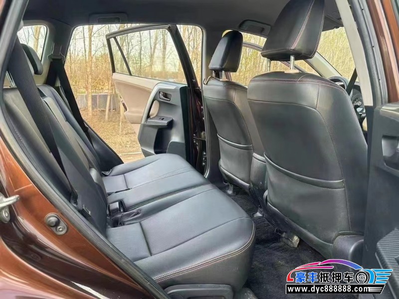 14年丰田RAV4荣放轿车抵押车出售