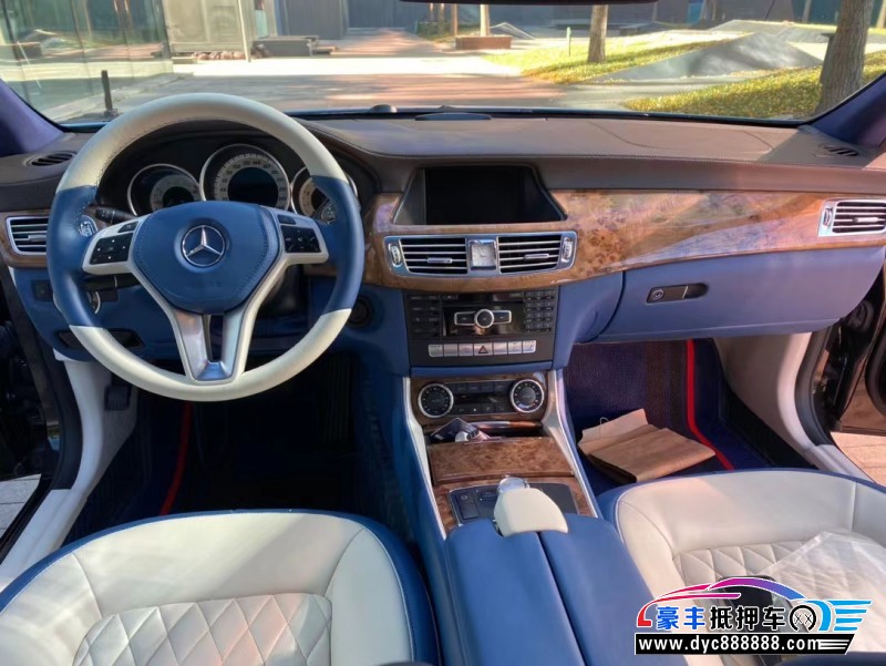 12年奔驰CLS级轿车抵押车出售