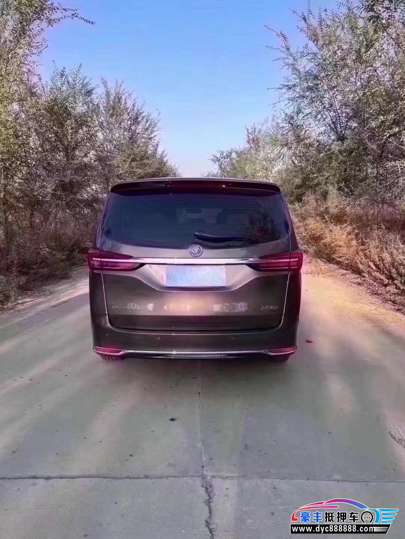 22年别克GL8轿车抵押车出售