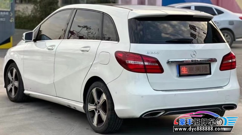 19年奔驰B级SUV抵押车出售