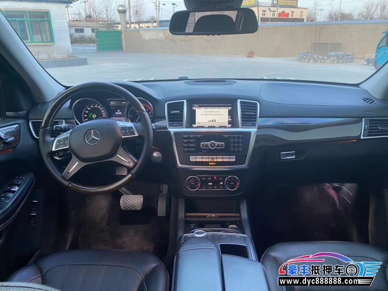 15年奔驰GL轿车抵押车出售