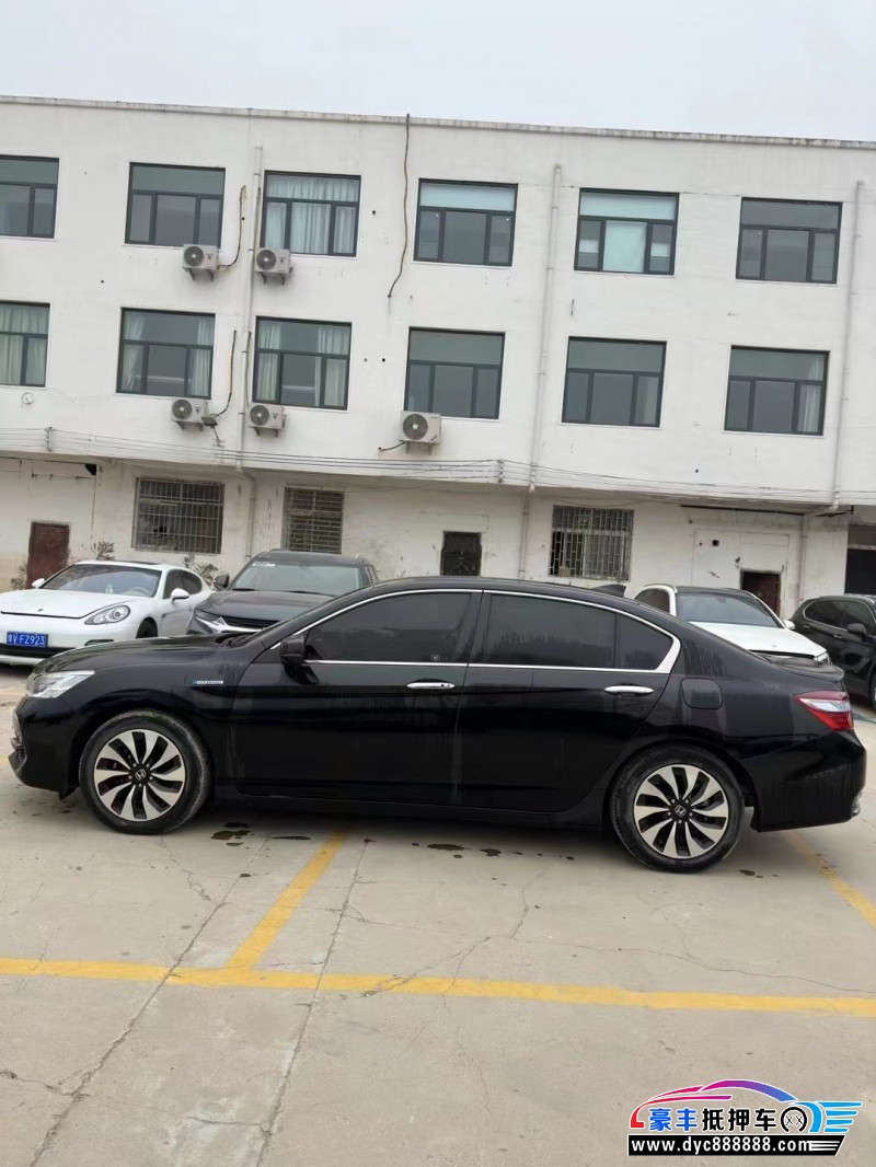 17年本田雅阁轿车抵押车出售