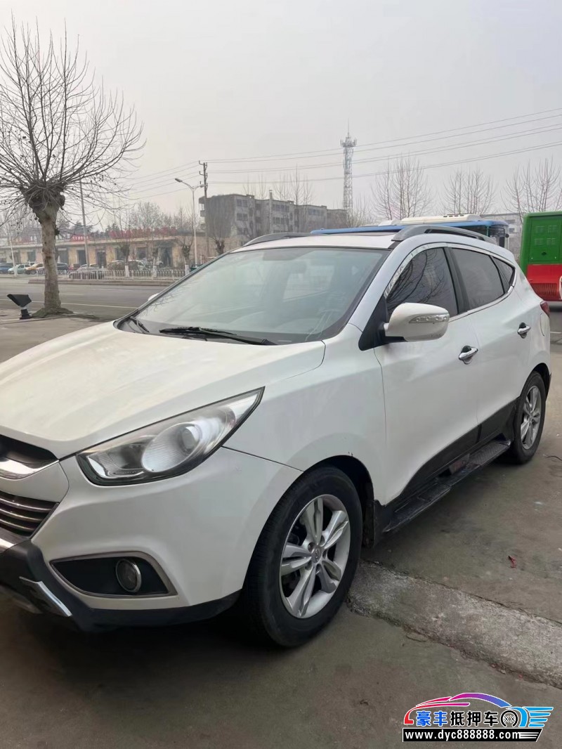 12年现代ix35轿车抵押车出售