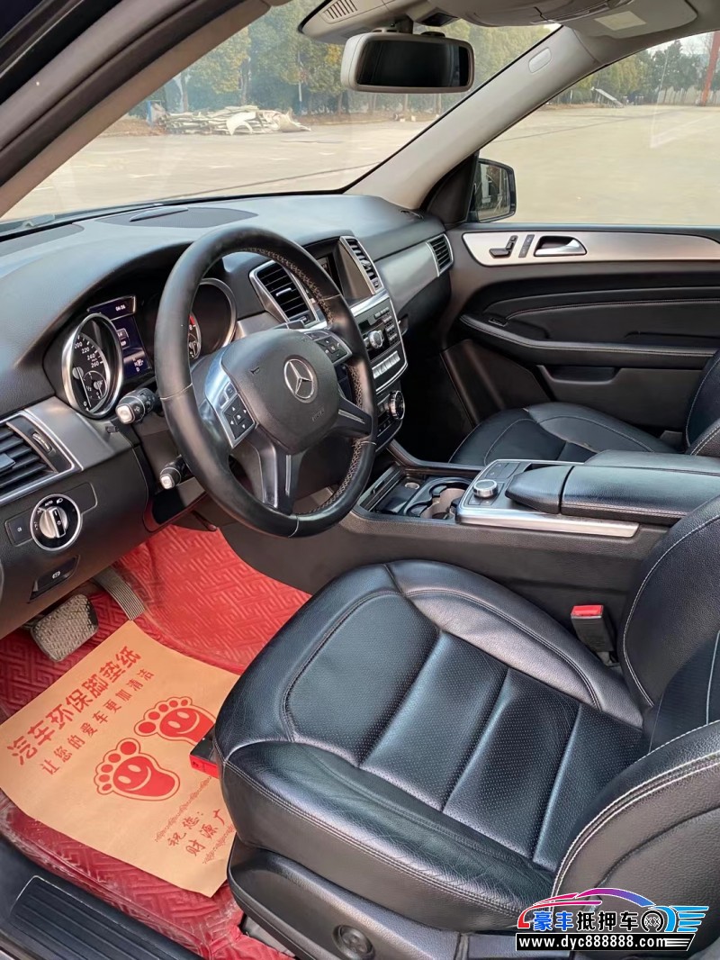 13年奔驰ML轿车抵押车出售