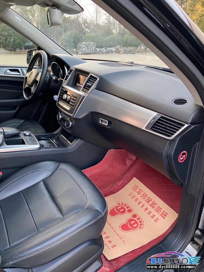 13年奔驰ML轿车抵押车出售