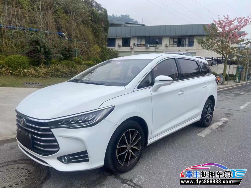 23年比亚迪宋轿车抵押车出售