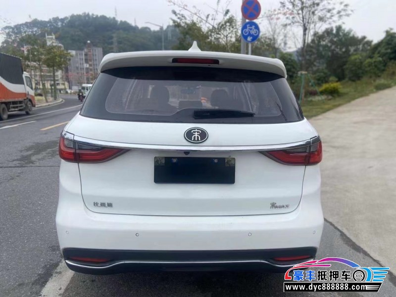 23年比亚迪宋轿车抵押车出售