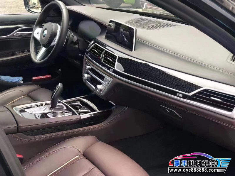 20年宝马7系轿车抵押车出售