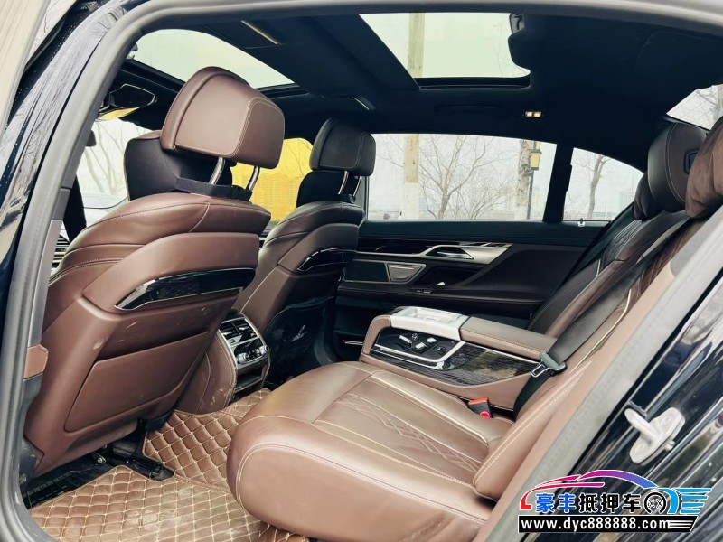 21年宝马7系轿车抵押车出售