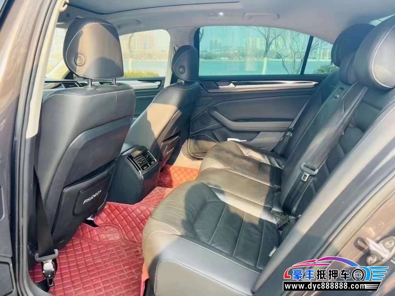 18年大众辉昂轿车抵押车出售