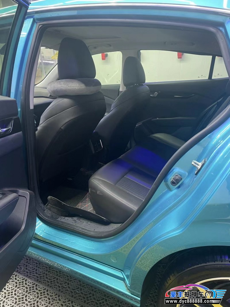 19年东风风神奕炫轿车抵押车出售