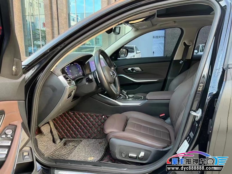 21年宝马3系轿车抵押车出售