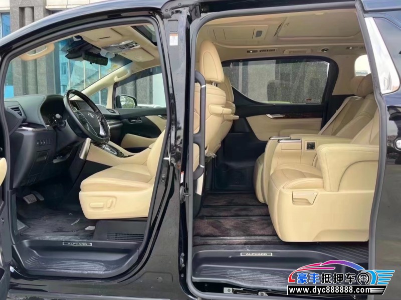 20年丰田埃尔法轿车抵押车出售