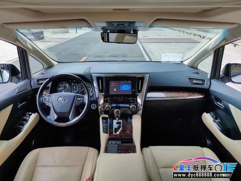 19年丰田埃尔法轿车抵押车出售