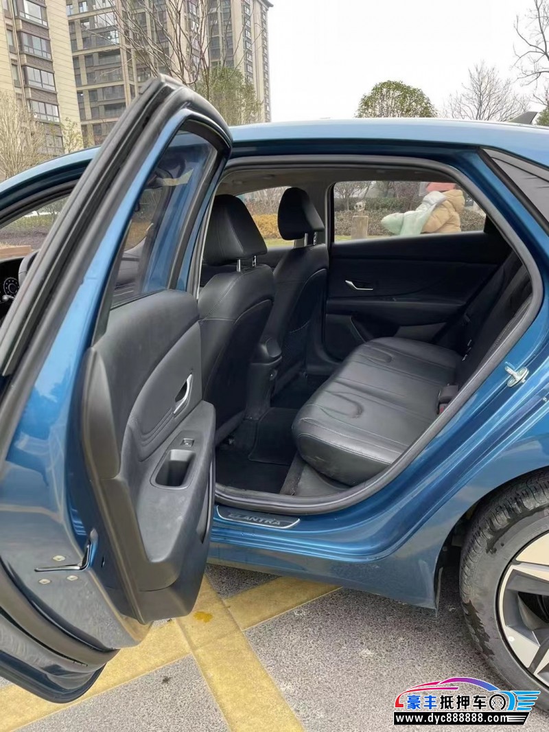 21年现代伊兰特轿车抵押车出售