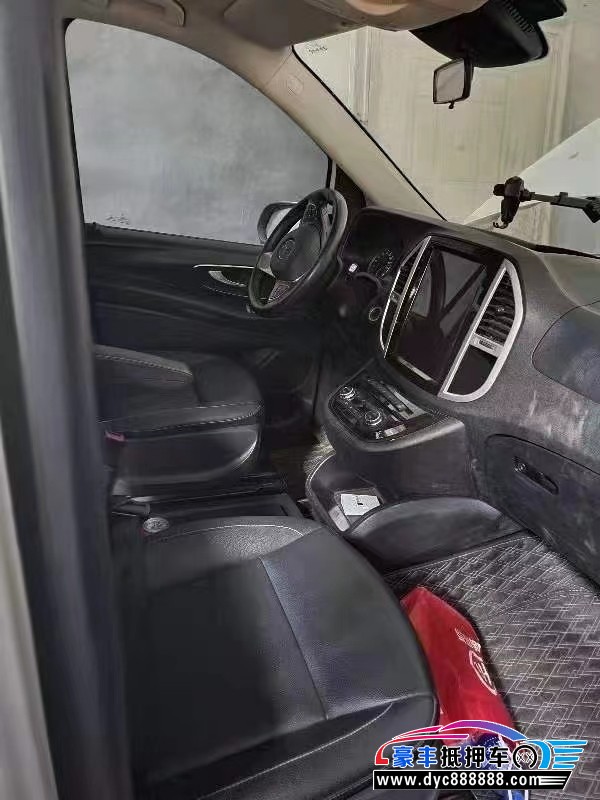 20年奔驰威霆MPV抵押车出售