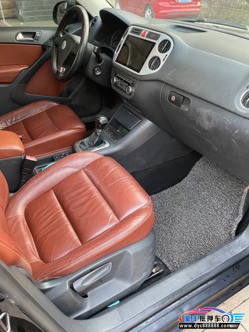 10年大众途威轿车抵押车出售