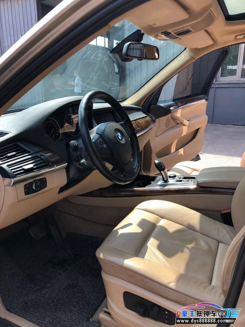 10年宝马X5轿车抵押车出售