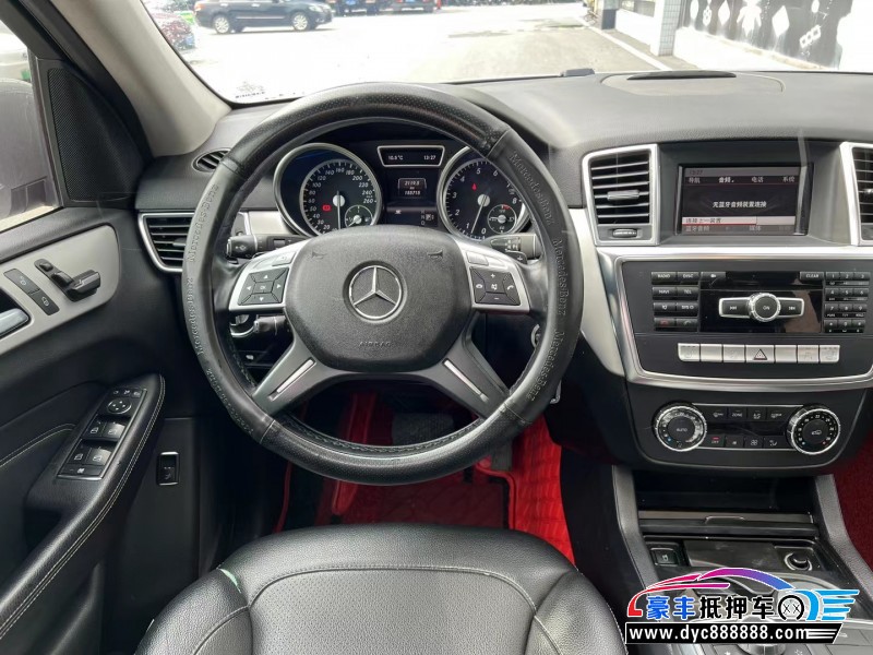 13年奔驰ML轿车抵押车出售