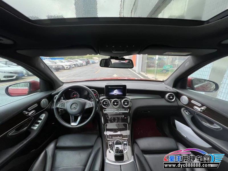 18年奔驰GLC轿车抵押车出售