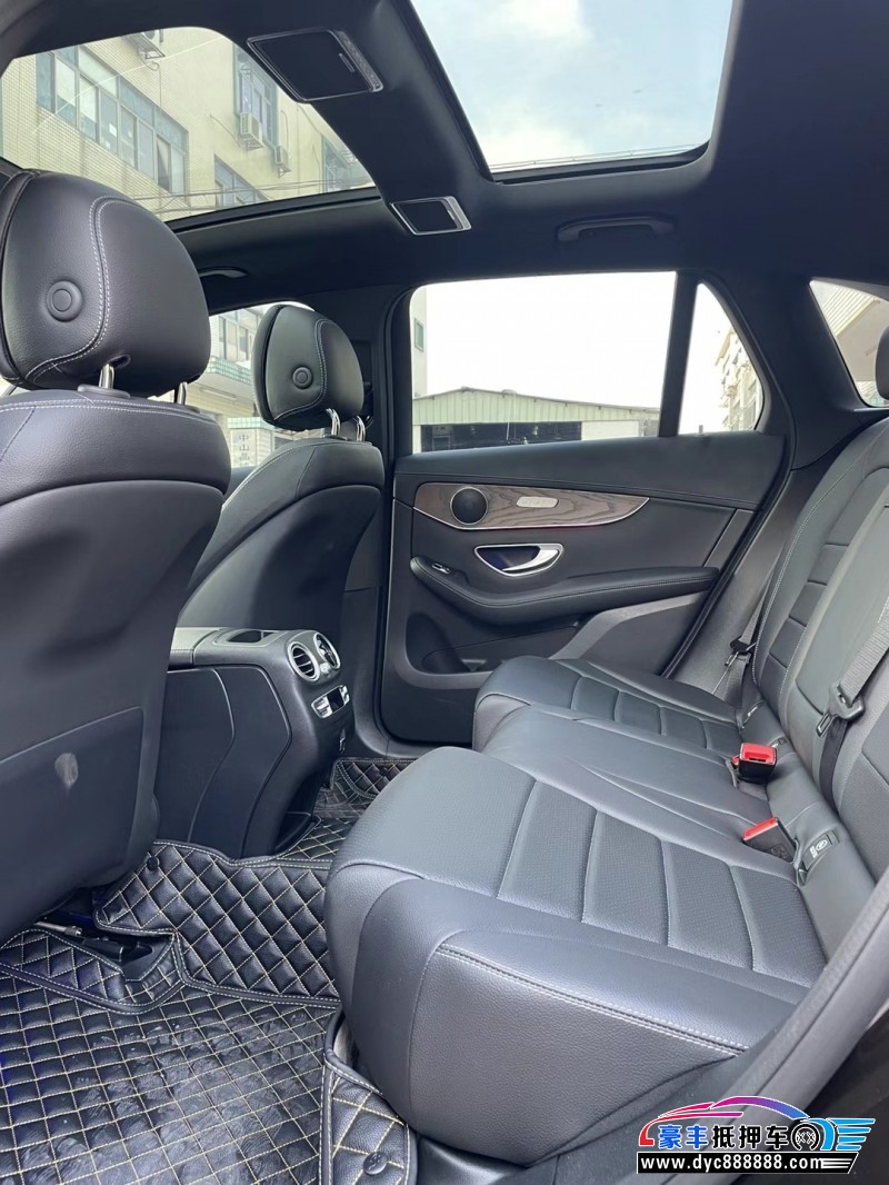 22年奔驰GLC轿车抵押车出售