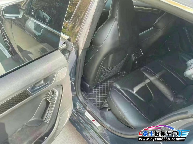 11年奥迪S5轿车抵押车出售