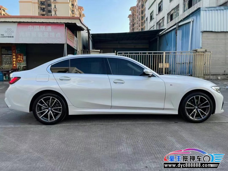 22年宝马3系轿车抵押车出售