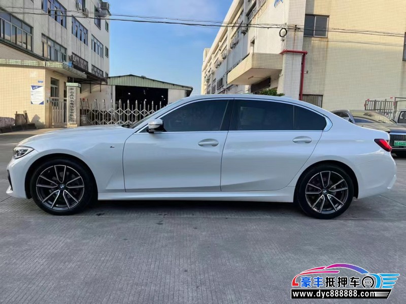 22年宝马3系轿车抵押车出售