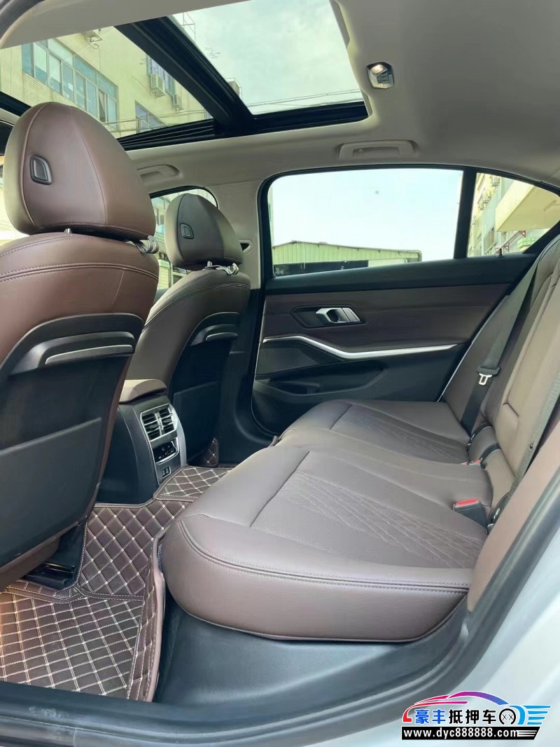 22年宝马3系轿车抵押车出售