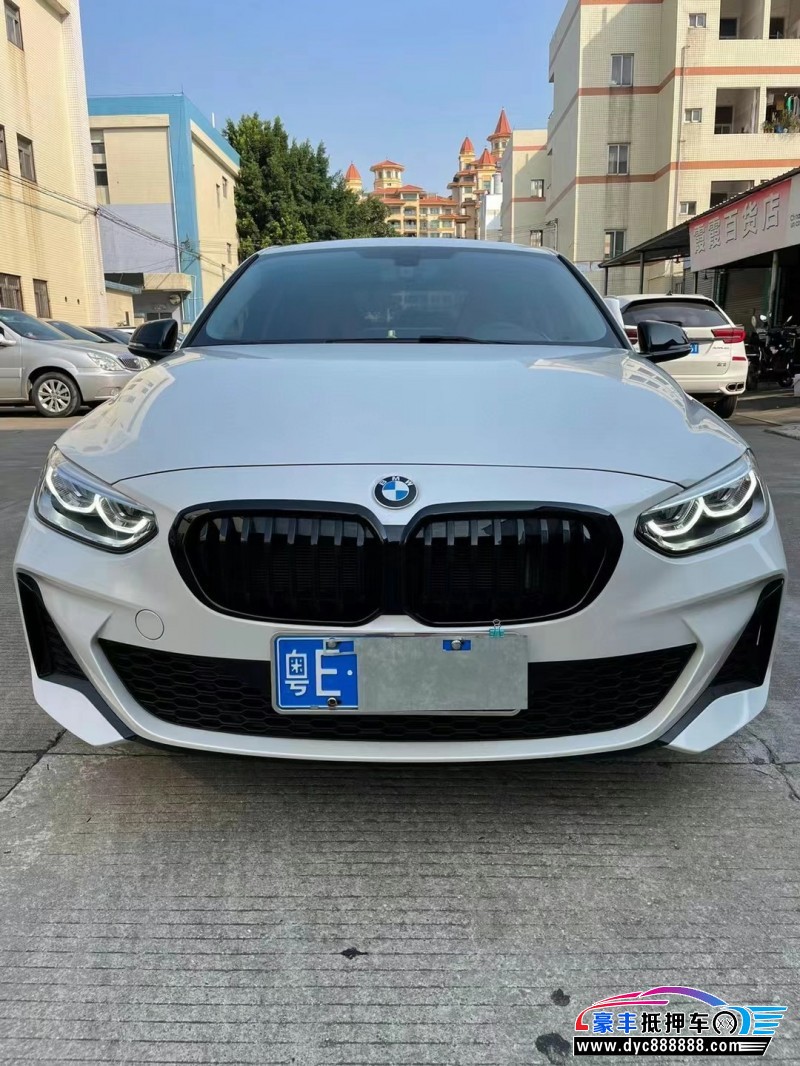 21年宝马1系轿车抵押车出售