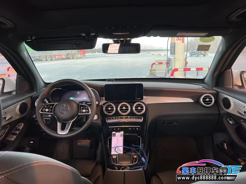 21年奔驰GLC轿车抵押车出售