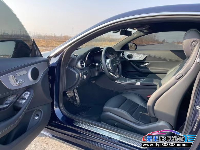 21年奔驰C轿车抵押车出售