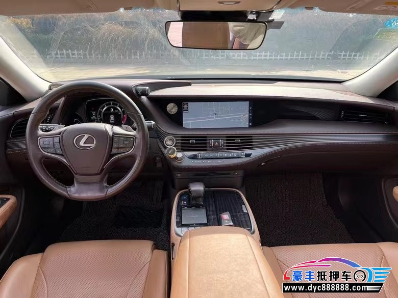 19年雷克萨斯LS轿车抵押车出售