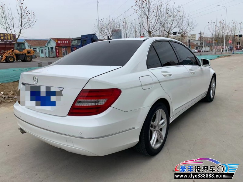 13年奔驰C轿车抵押车出售