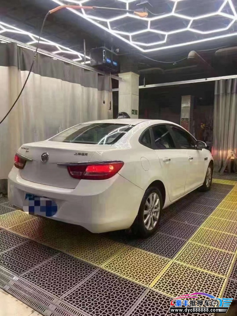 14年别克英朗轿车抵押车出售