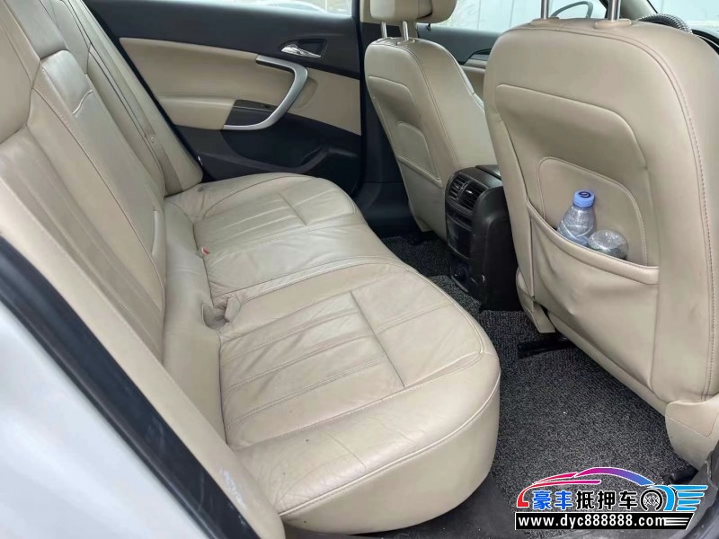 14年别克君威轿车抵押车出售