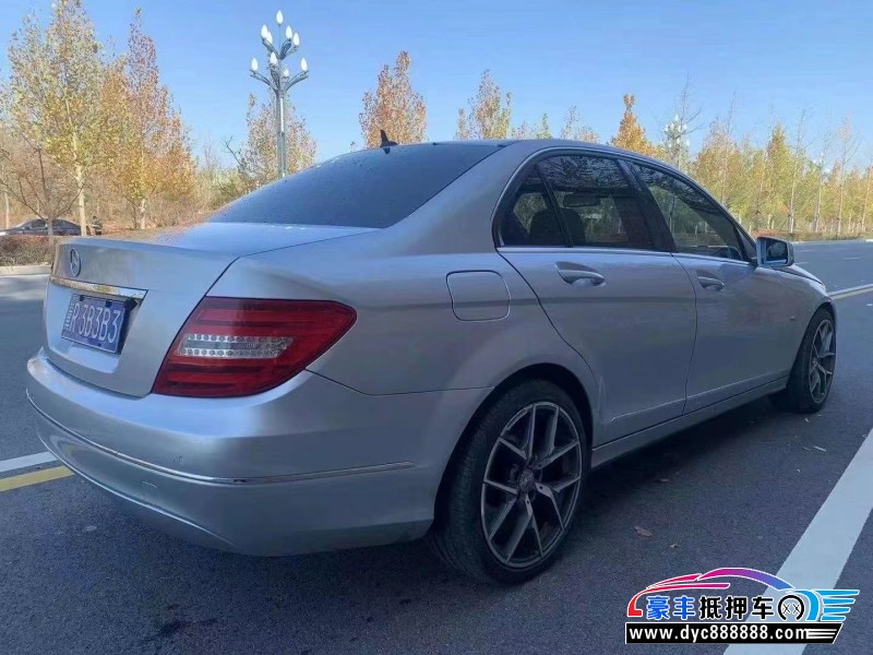 12年奔驰C级轿车抵押车出售